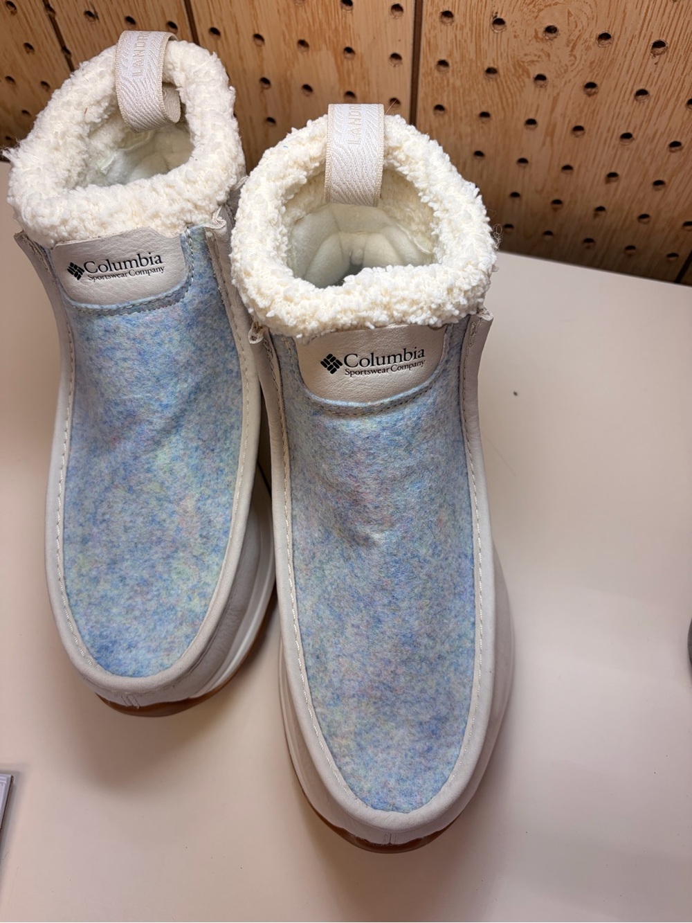 Columbia Landroamer Cozy Sherpa-Lined Slip-On Boots in Cream with Pastel Fleck